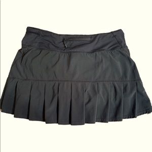 Lululemon Run: Speed Skirt, Circuit Breaker Black, size 8